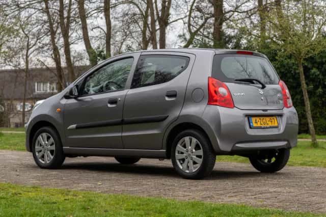 Suzuki Alto (2015) thumbnail 5