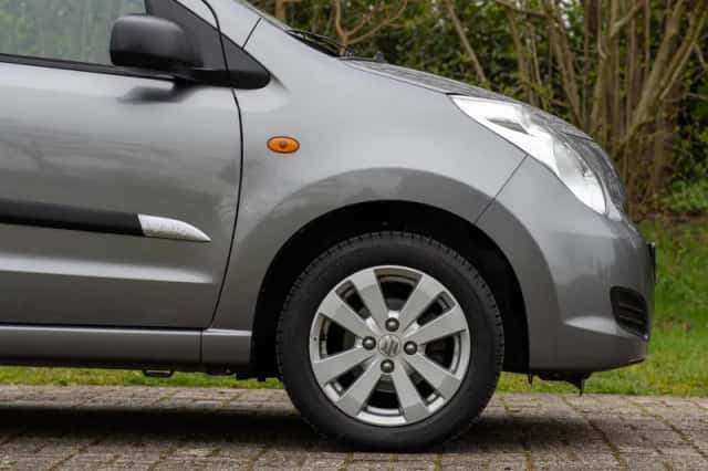 Suzuki Alto (2015) thumbnail 7