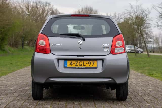 Suzuki Alto (2015) thumbnail 9
