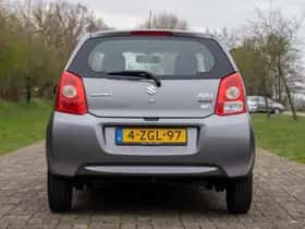 Suzuki Alto (2015) thumbnail 9