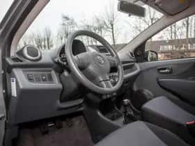 Suzuki Alto (2015) thumbnail 10