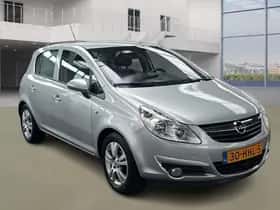 Opel Corsa (2008) thumbnail 2