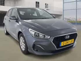 Hyundai i30 (2019) thumbnail 2
