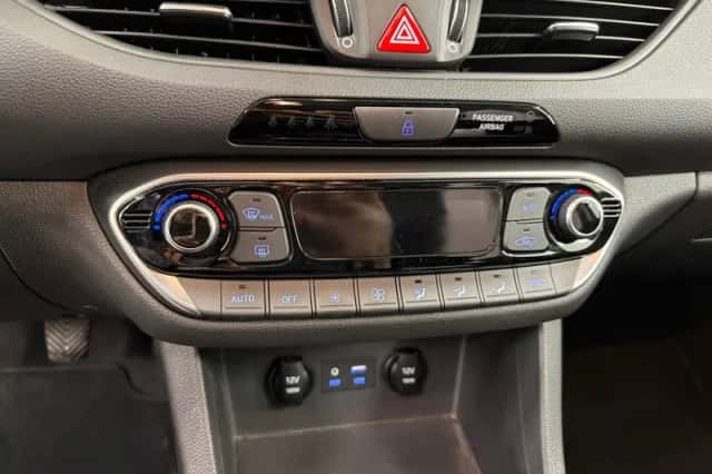 Hyundai i30 (2019) thumbnail 12