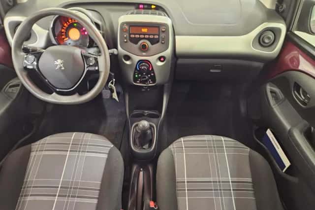 Peugeot 108 (2017) thumbnail 8