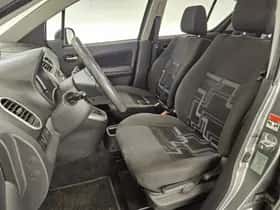 Suzuki Splash (2012) thumbnail 6
