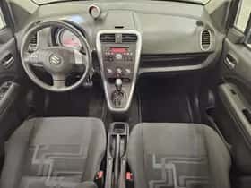 Suzuki Splash (2012) thumbnail 8