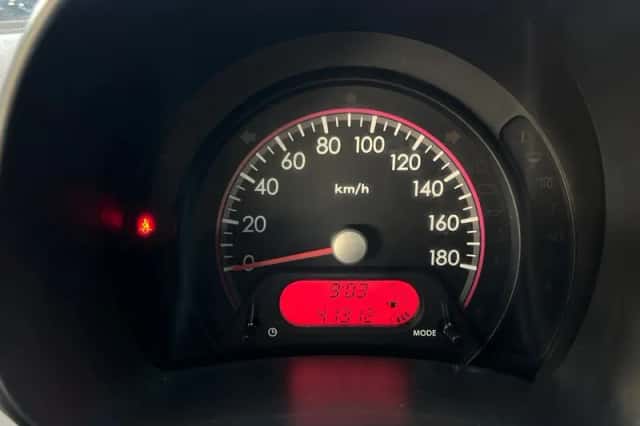 Suzuki Alto (2011) thumbnail 12