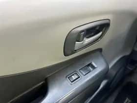 Suzuki Alto (2011) thumbnail 13