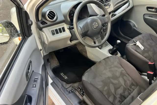 Suzuki Alto (2011) thumbnail 5