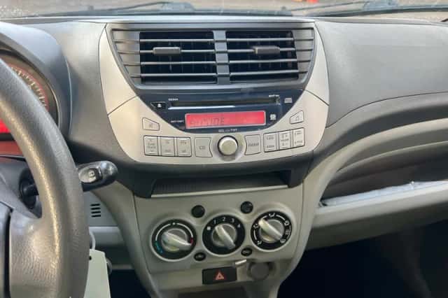 Suzuki Alto (2011) thumbnail 10
