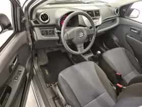 Suzuki Alto (2015) thumbnail 5