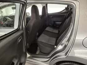 Suzuki Alto (2015) thumbnail 7