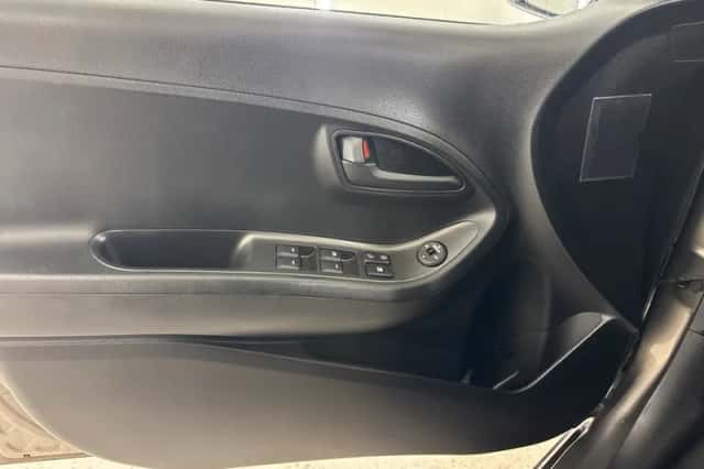 Kia Picanto (2013) thumbnail 12
