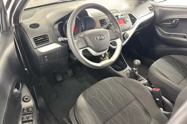 Kia Picanto (2013) thumbnail 5