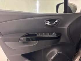 Renault Captur (2014) thumbnail 14