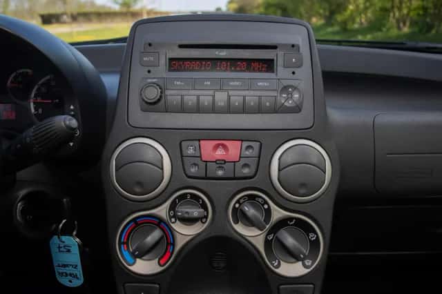 Fiat Panda (2011) thumbnail 17