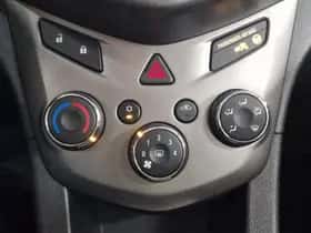 Chevrolet Aveo (2012) thumbnail 12