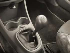 Toyota Aygo (2011) thumbnail 13