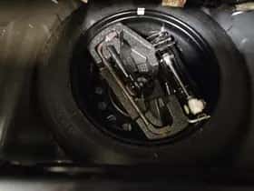 Toyota Aygo (2011) thumbnail 18