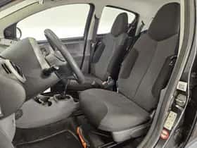 Toyota Aygo (2011) thumbnail 5