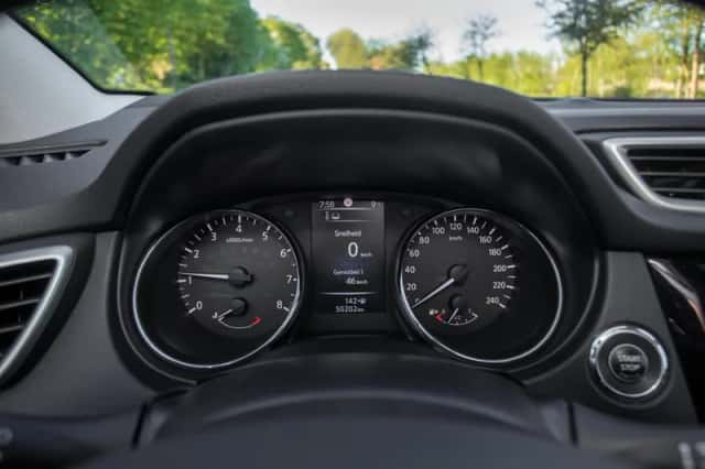 Nissan Qashqai (2016) thumbnail 16