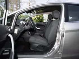Ford Fiesta (2011) thumbnail 11