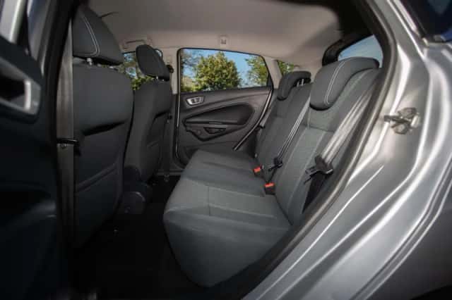 Ford Fiesta (2011) thumbnail 13
