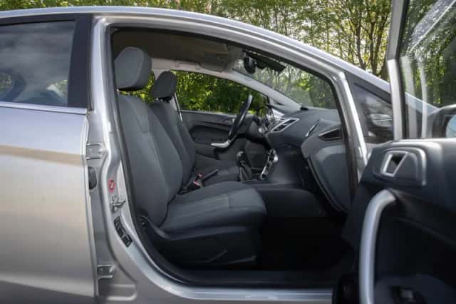 Ford Fiesta (2011) thumbnail 14