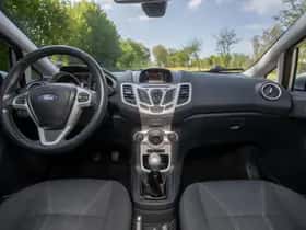 Ford Fiesta (2011) thumbnail 15