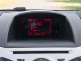Ford Fiesta (2011) thumbnail 18
