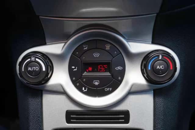 Ford Fiesta (2011) thumbnail 19