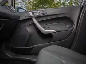 Ford Fiesta (2011) thumbnail 20