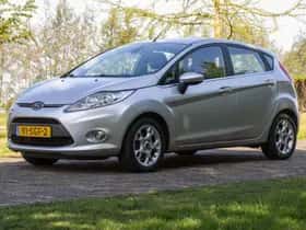 Ford Fiesta (2011) thumbnail 3
