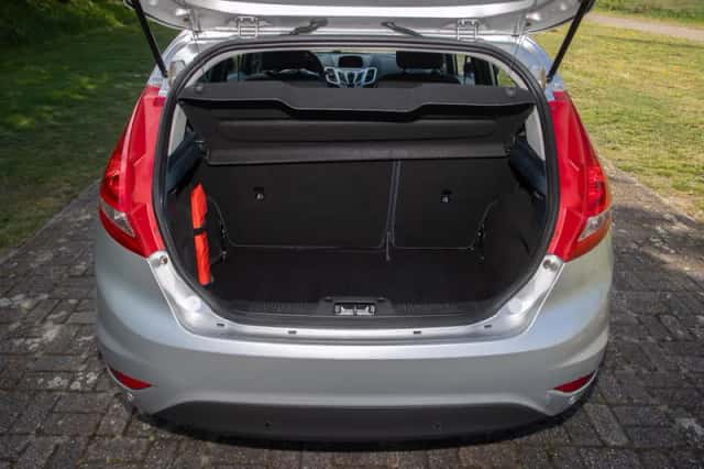 Ford Fiesta (2011) thumbnail 21