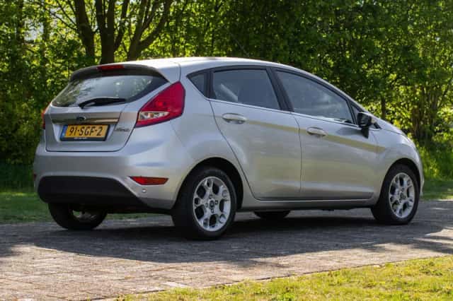 Ford Fiesta (2011) thumbnail 5