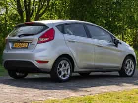 Ford Fiesta (2011) thumbnail 5
