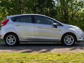 Ford Fiesta (2011) thumbnail 6