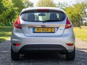 Ford Fiesta (2011) thumbnail 9