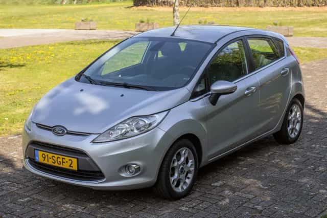Ford Fiesta (2011) thumbnail 10