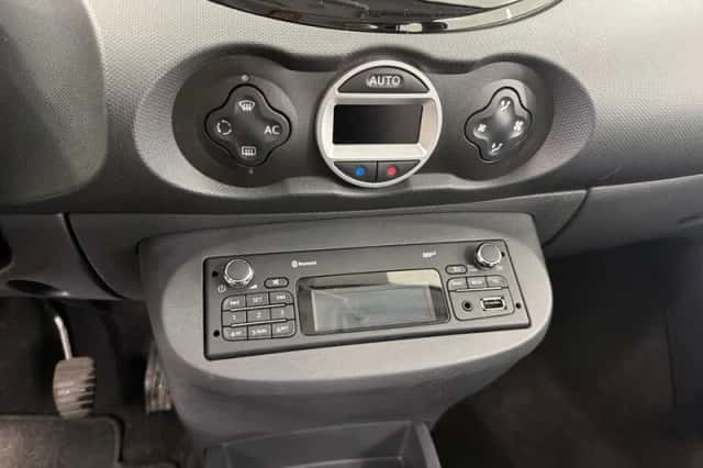 Renault Twingo (2012) thumbnail 10