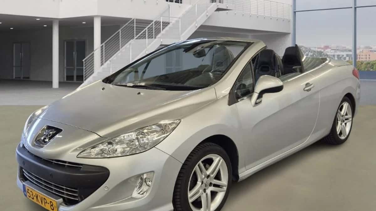 Peugeot 308 (2010) — foto 1