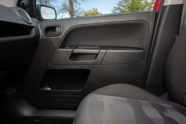 Ford Fusion (2010) thumbnail 18