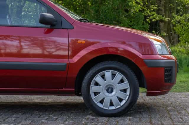 Ford Fusion (2010) thumbnail 7
