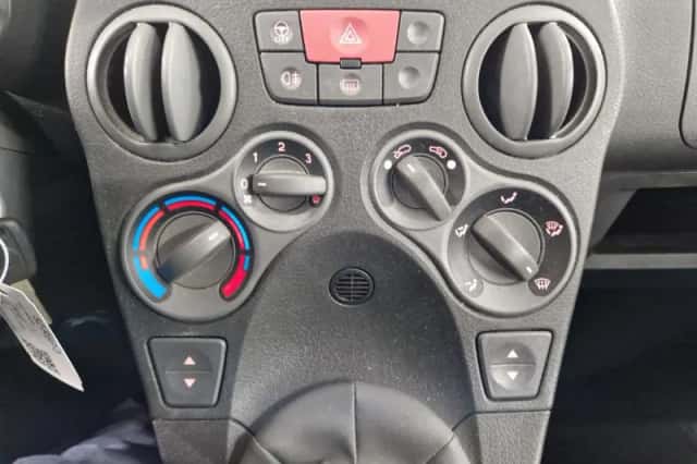 Fiat Panda (2011) thumbnail 12