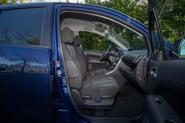 Opel Agila (2009) thumbnail 14
