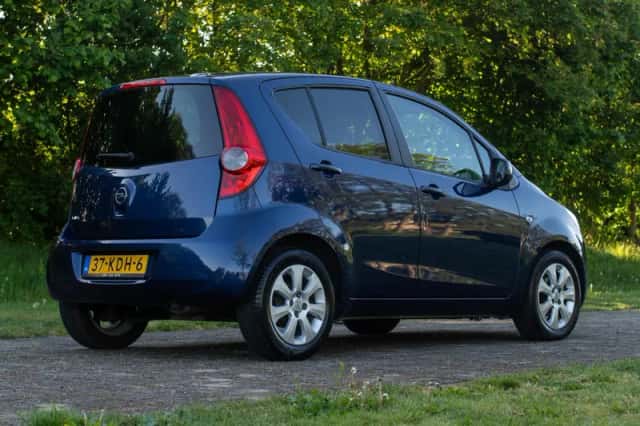 Opel Agila (2009) thumbnail 4