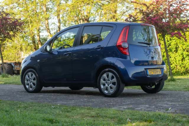 Opel Agila (2009) thumbnail 5