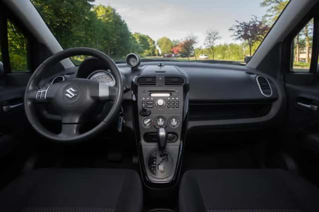 Suzuki Splash (2014) thumbnail 15