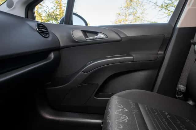 Opel Meriva (2014) thumbnail 21